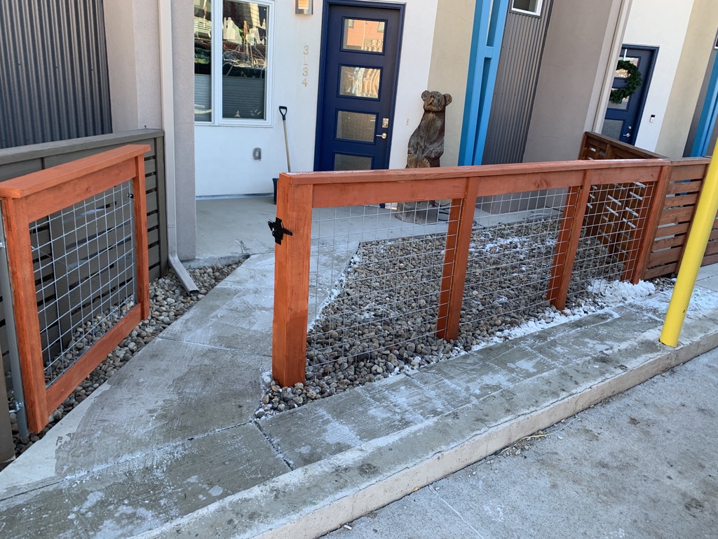Cedar & Wire Mesh Fencing